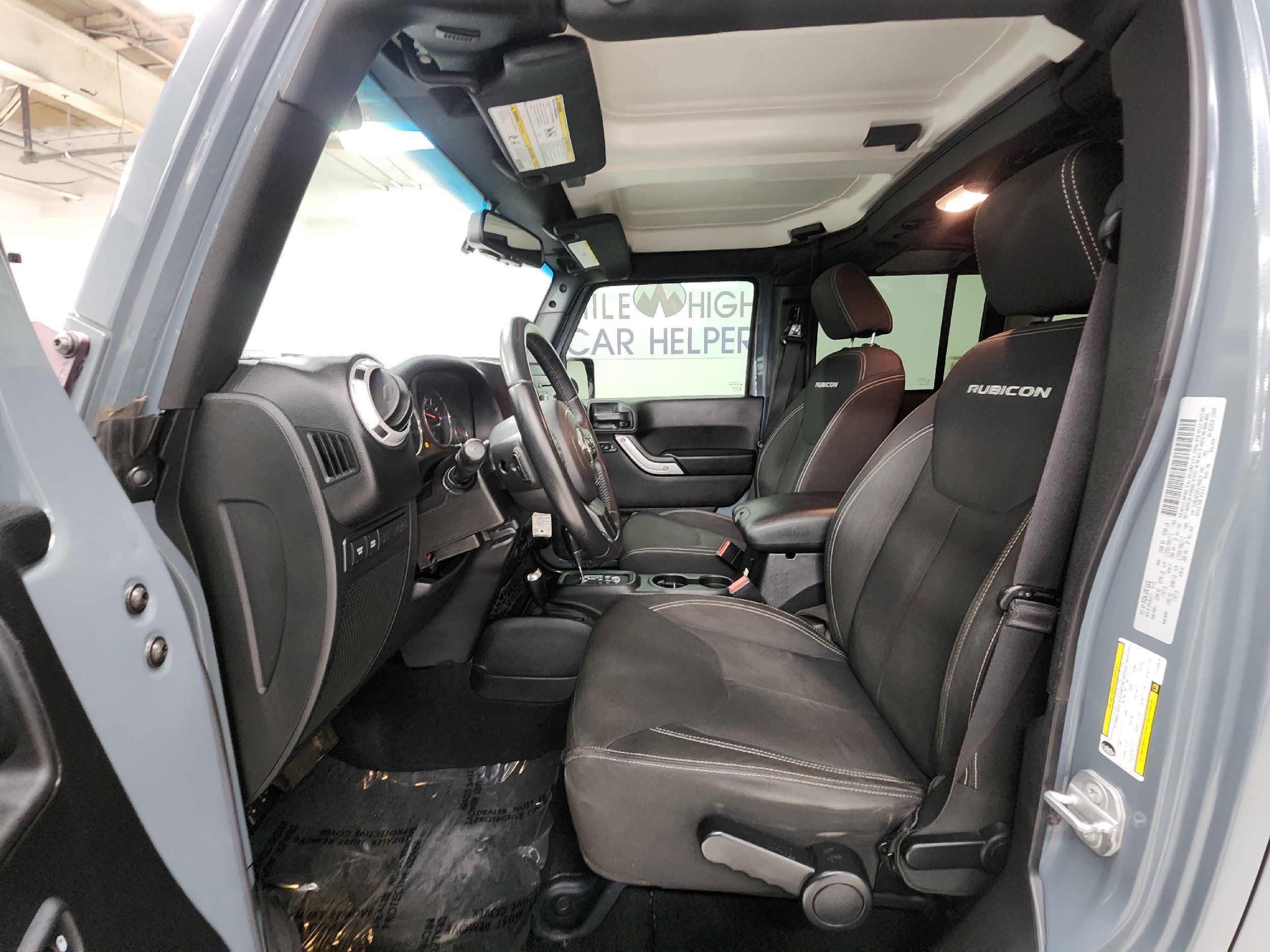 2015 Jeep Wrangler Unlimited Rubicon photo 11