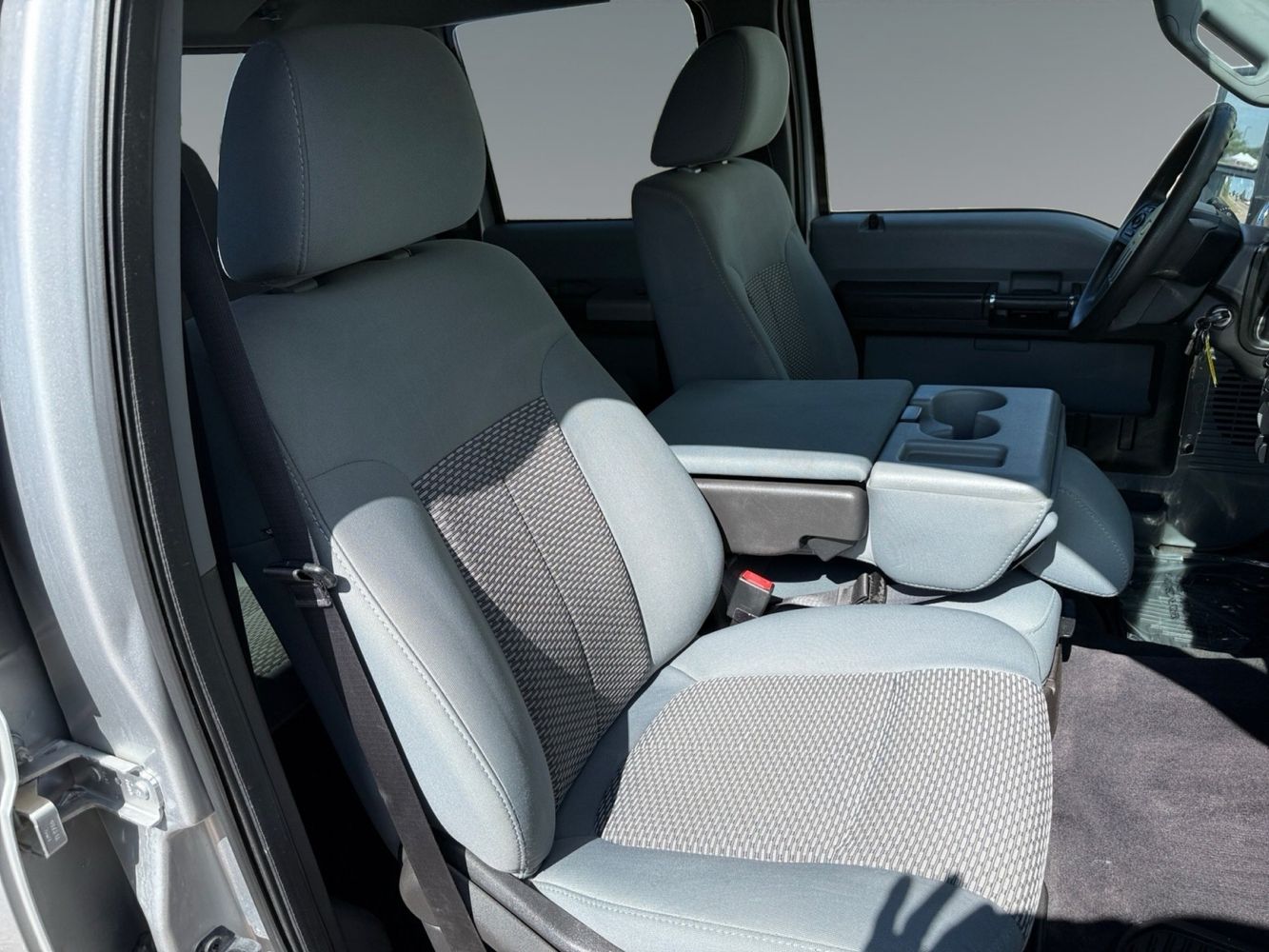 2011 Ford F-250 XLT photo 14