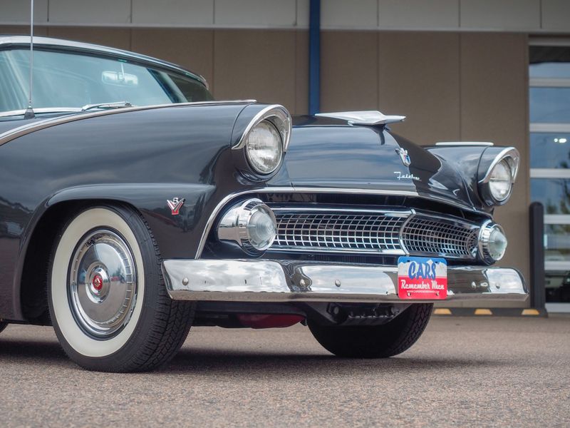 Amazon.co.jp: 絶版 ダンバリーミント 1/24 1955 Fairlane Crown
