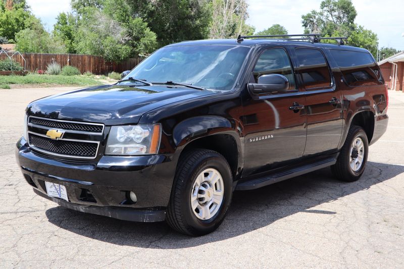 2013 Chevrolet Suburban Photos