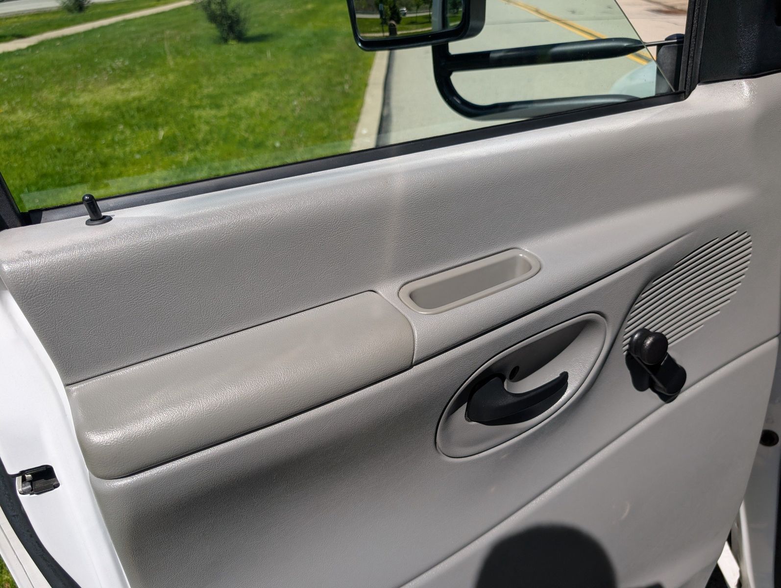 2007 Ford E-450 Cutaway 105