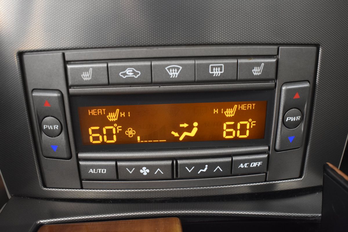 2005 Cadillac XLR Standard