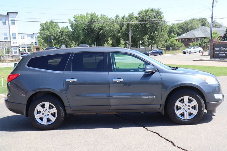 2009 Chevrolet Traverse LT | Victory Motors of Colorado