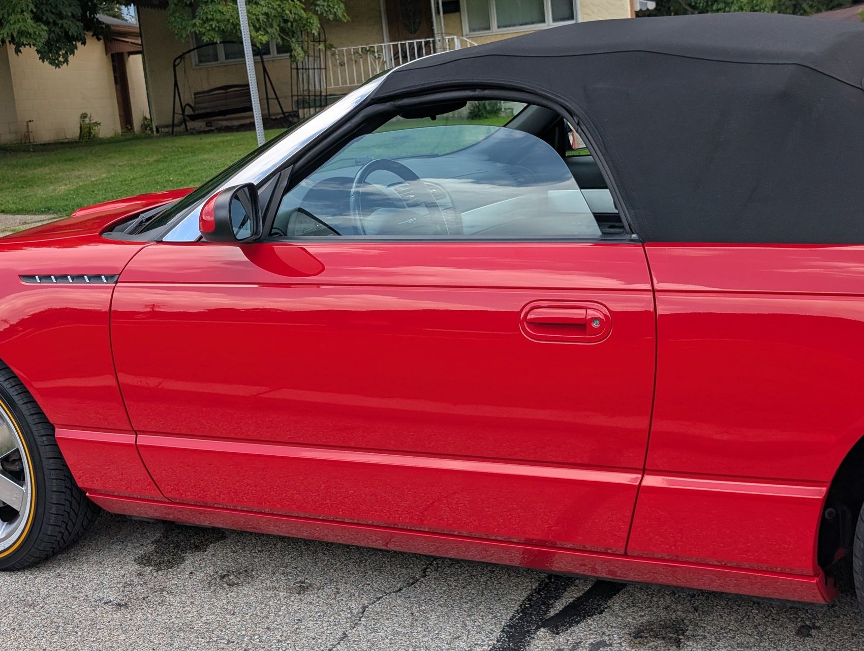 2002 Ford Thunderbird 42