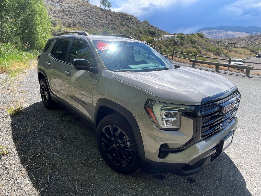 2025 GMC Terrain Elevation AWD's photo