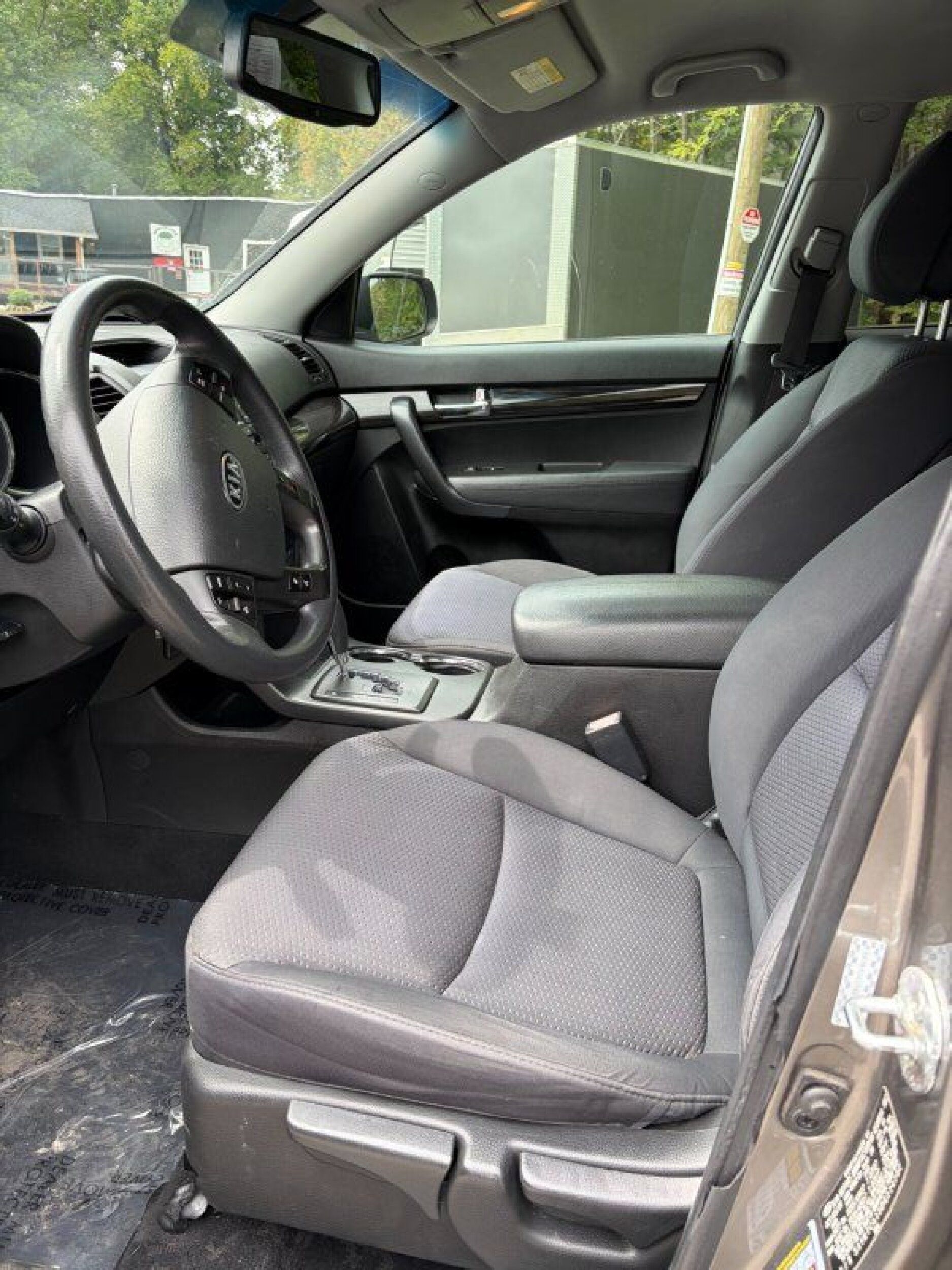 2011 Kia Sorento LX - Photo 6