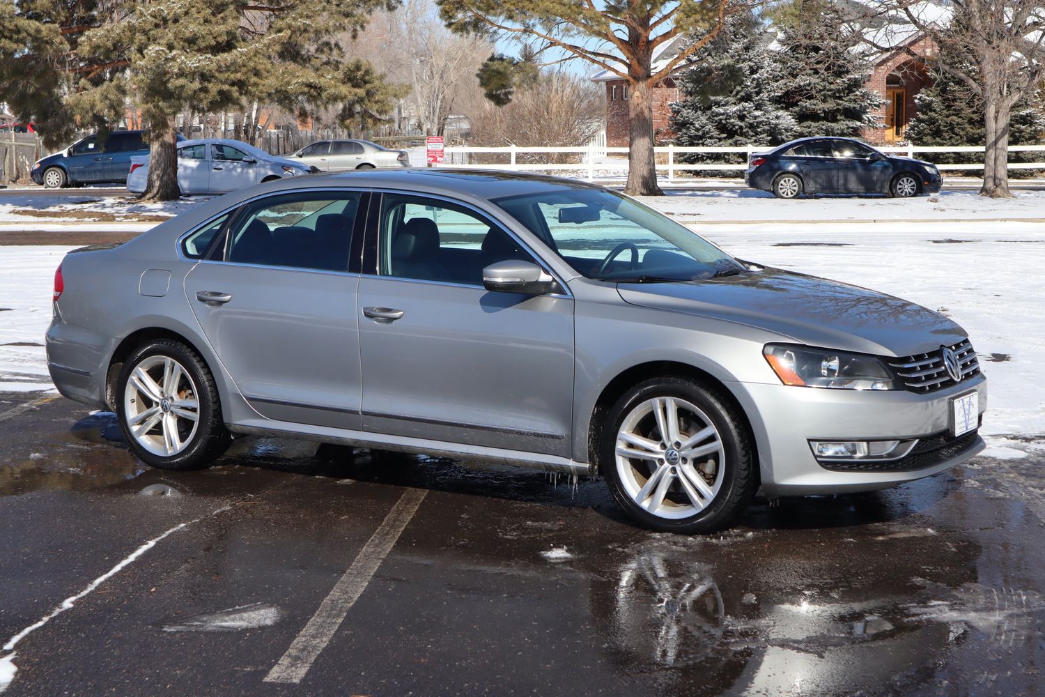 Inspiring 2013 Volkswagen Passat V6 Sel Premium Images