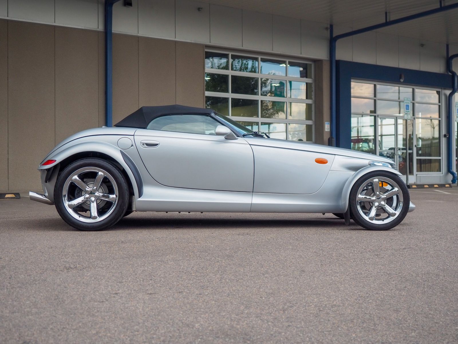 2000 Plymouth Prowler 11
