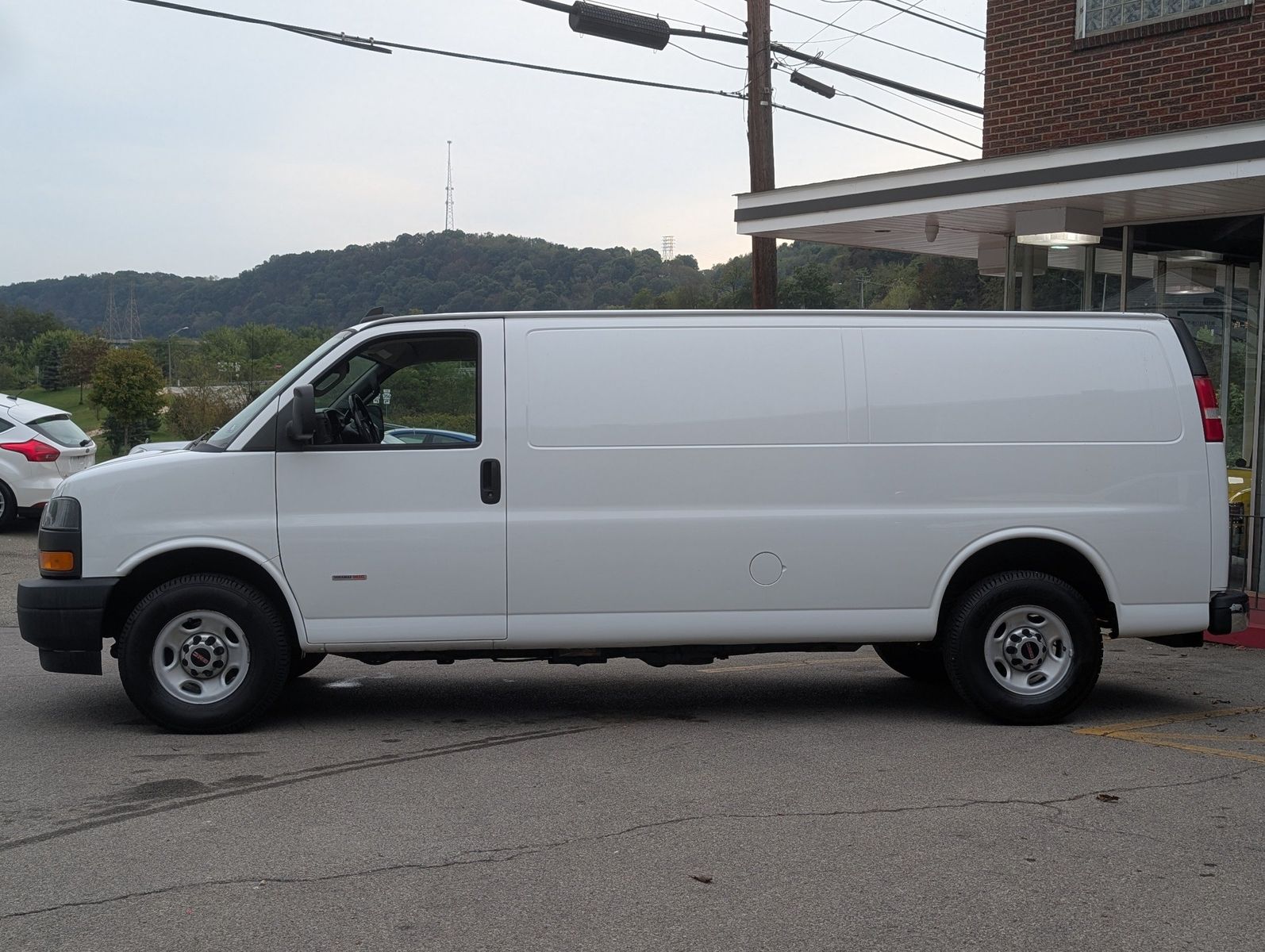 2018 GMC Savana Cargo 7