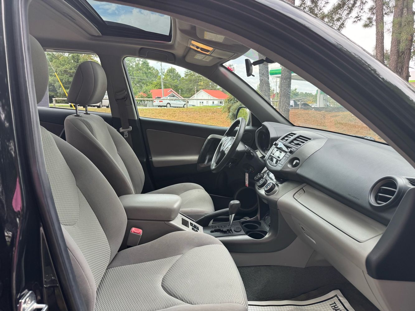 2011 Toyota RAV4 Base photo 16