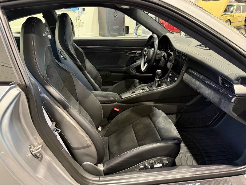 2017 Porsche 911 Carrera GTS, photo 14