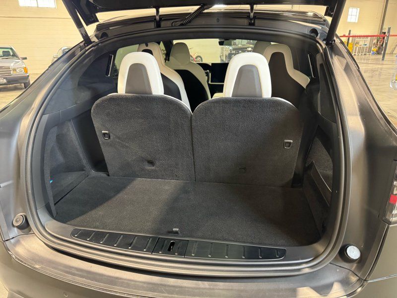 2022 Tesla Model X Plaid, photo 14