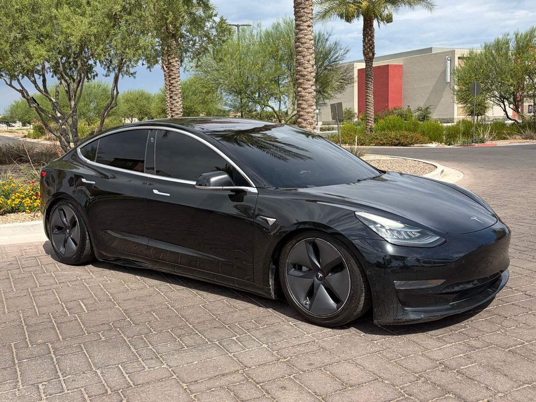Black 2018 Tesla Model 3 Long Range RWD Sedan Rear-Wheel Drive Automatic
