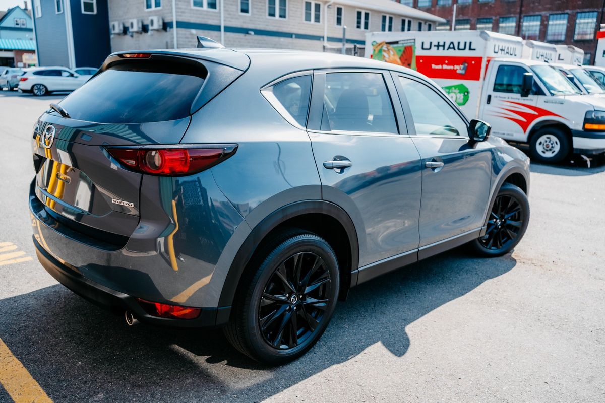 View vehicle photo 4