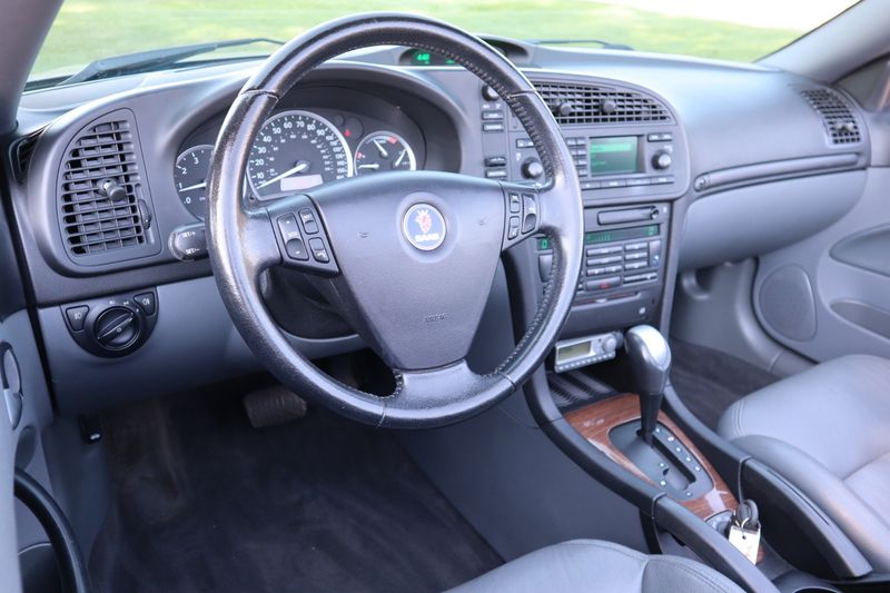 2005 Saab 9-3 Photos