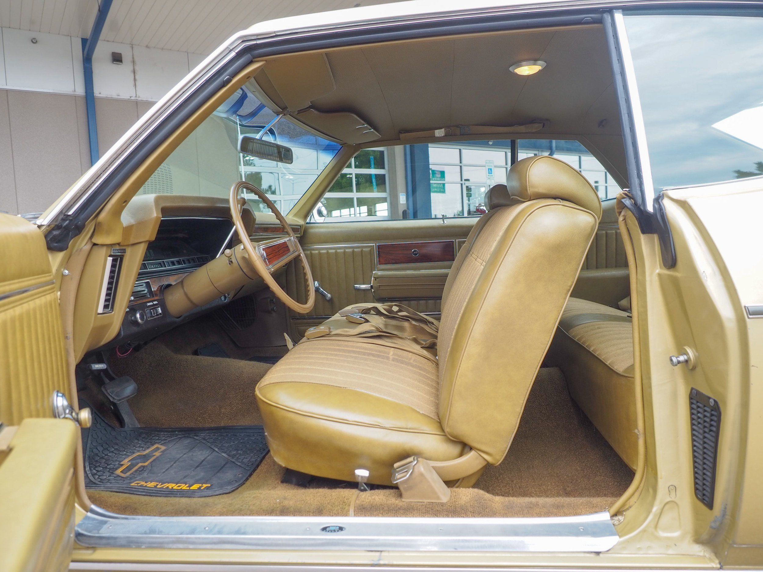 1969 Chevrolet Impala Gold 350