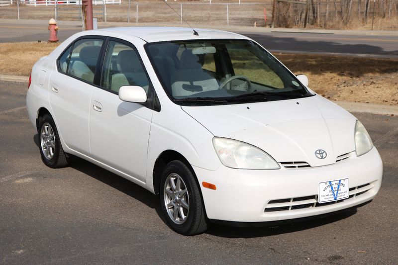 2003 Toyota Prius Photos