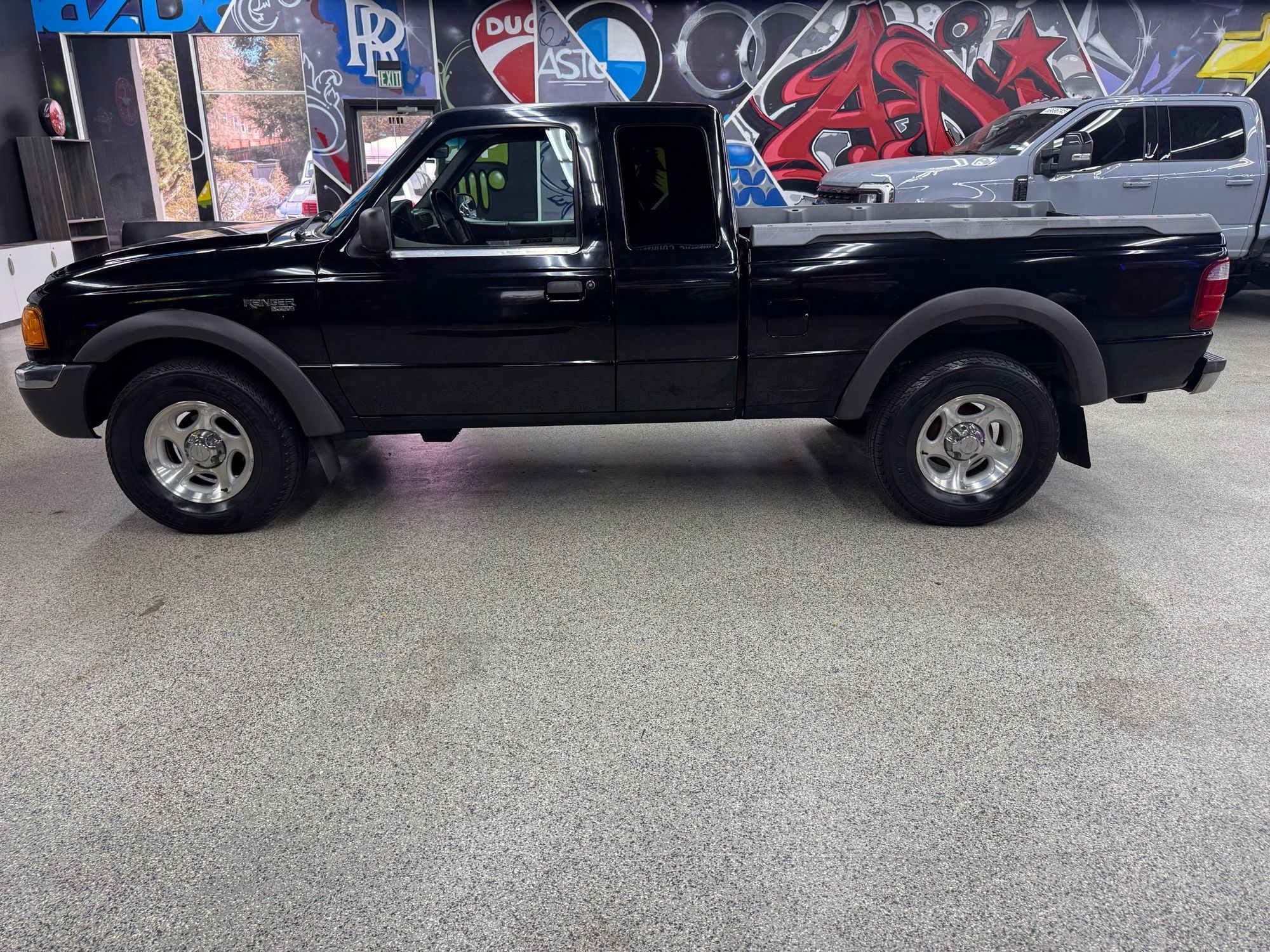 2002 Ford Ranger XLT photo 2