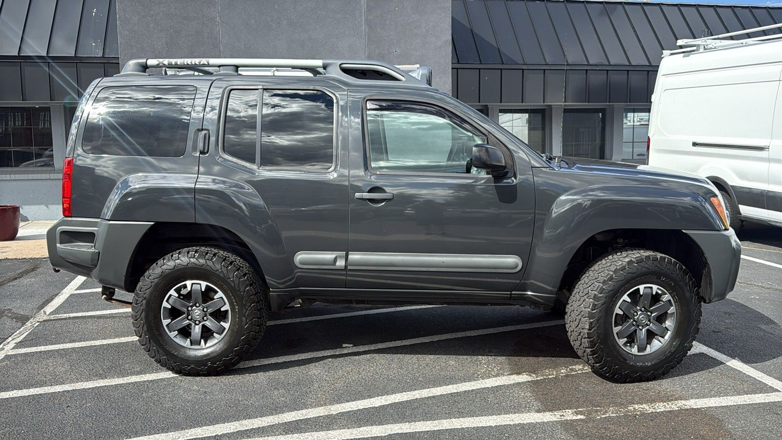 2012 Nissan Xterra S - Photo 2