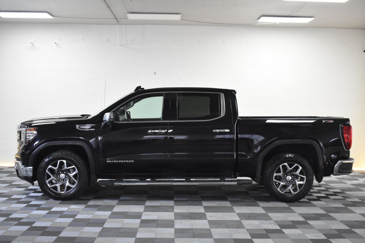 2024 GMC Sierra 1500 4WD Crew Cab Short Box SLT