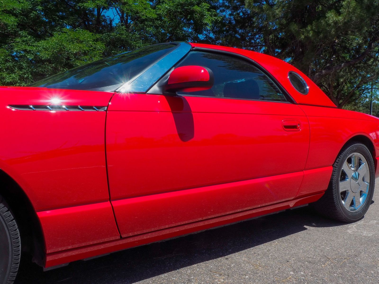 2002 Ford Thunderbird 16