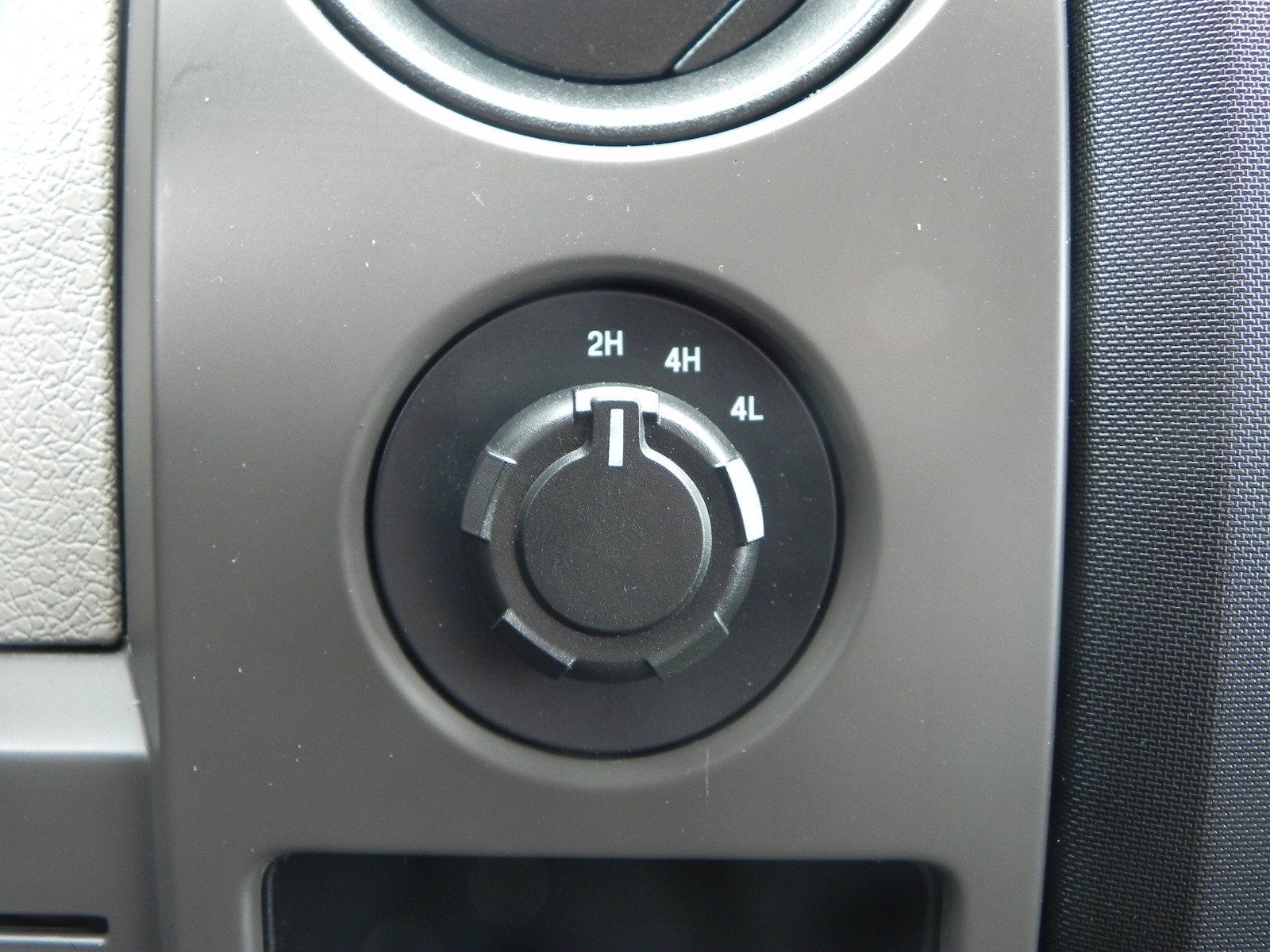 2010 Ford F-150 XL photo 12