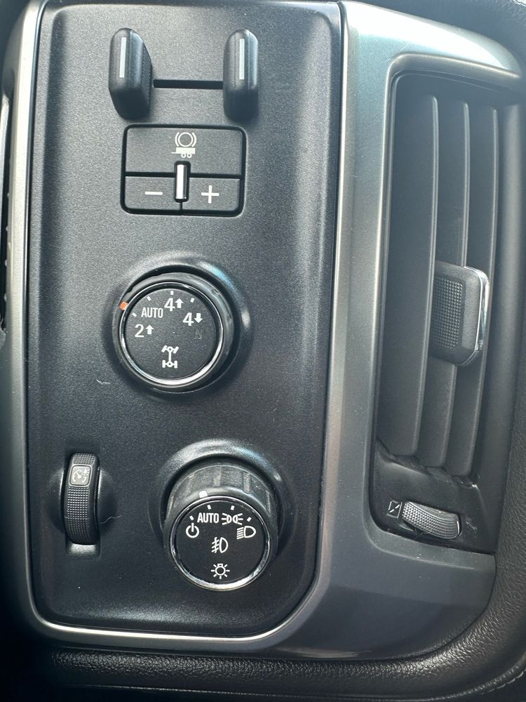 2014 Chevrolet Silverado 1500 LTZ - Photo 15