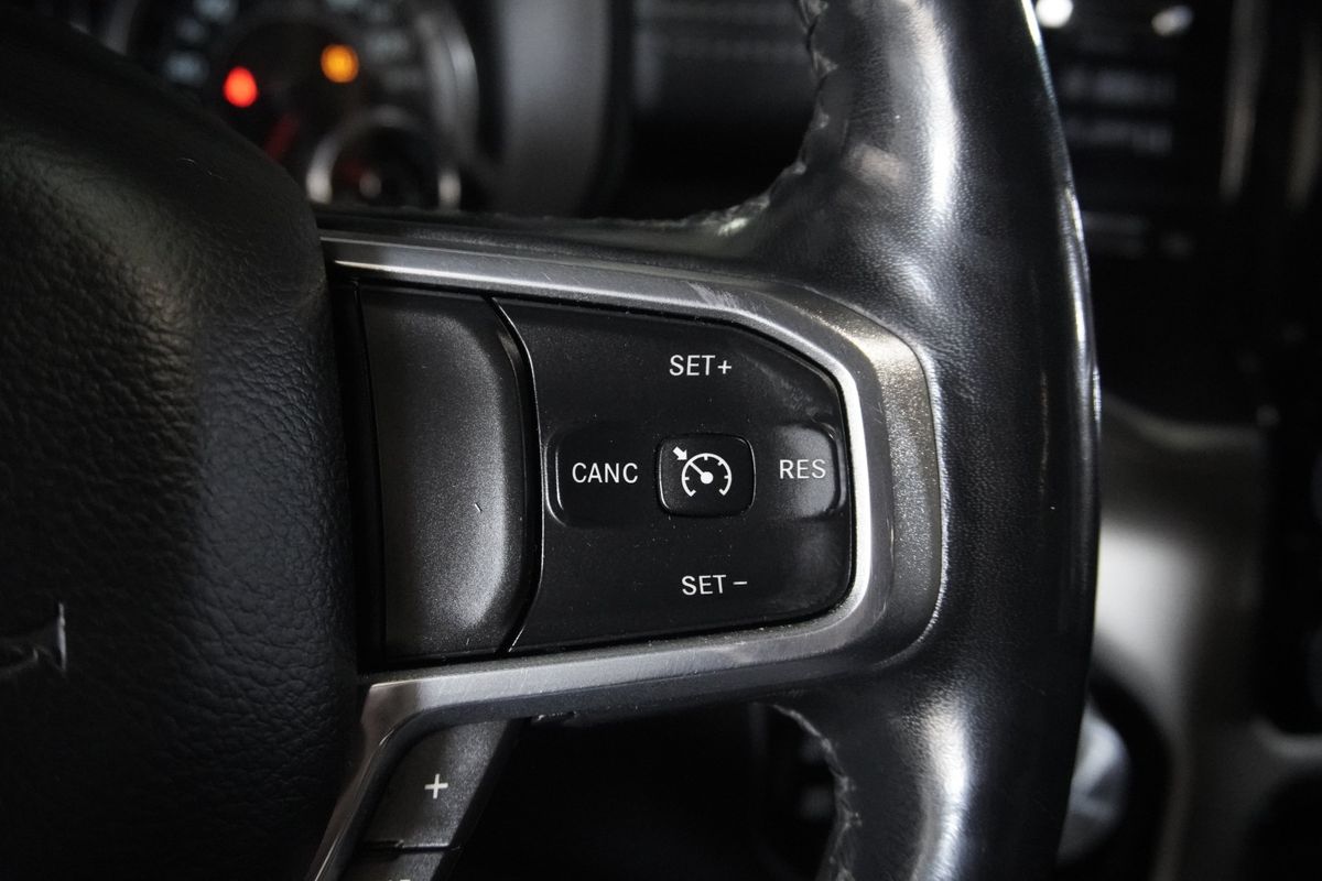 2019 Ram 1500 Laramie Crew Cab 4x4 6'4&quot; Box