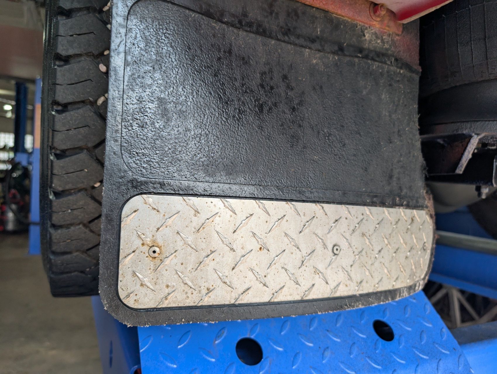 2001 Ford F-550 254
