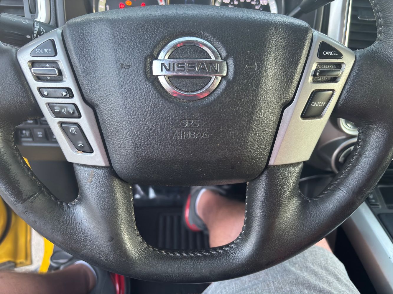 2016 Nissan Titan PRO-4X photo 31