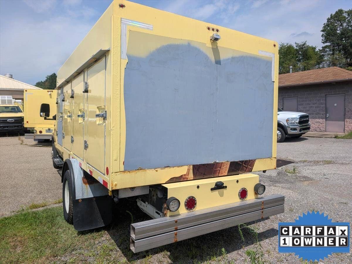 2019 Ford E-Series Chassis 8