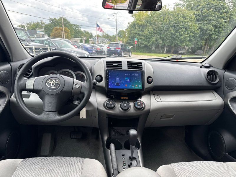 2009 Toyota RAV4 Base photo 21