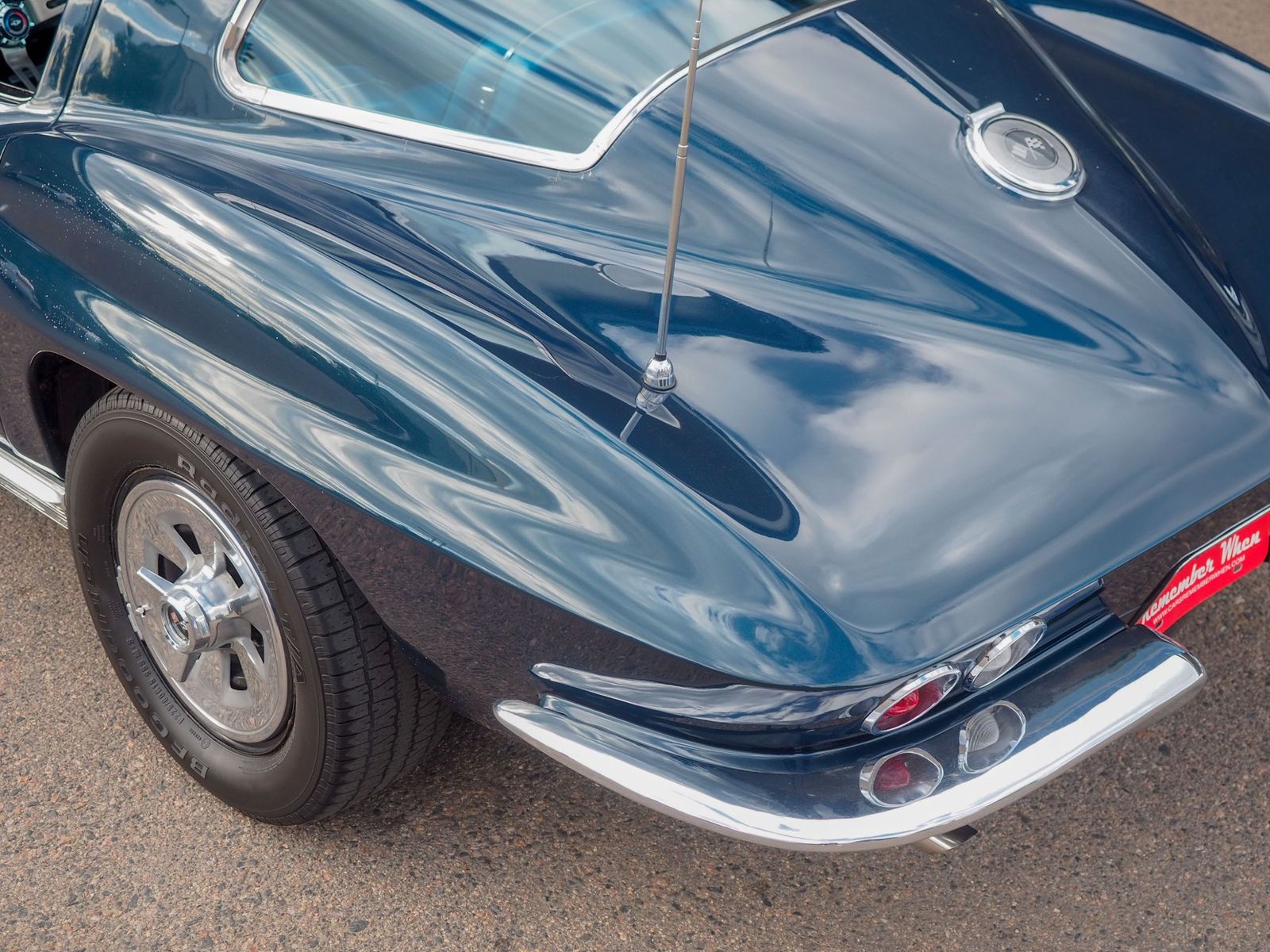 1966 Chevrolet Corvette 16