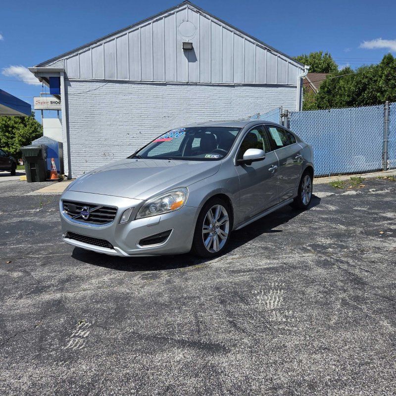 2012 Volvo S60 T6 AWD Auto's photo
