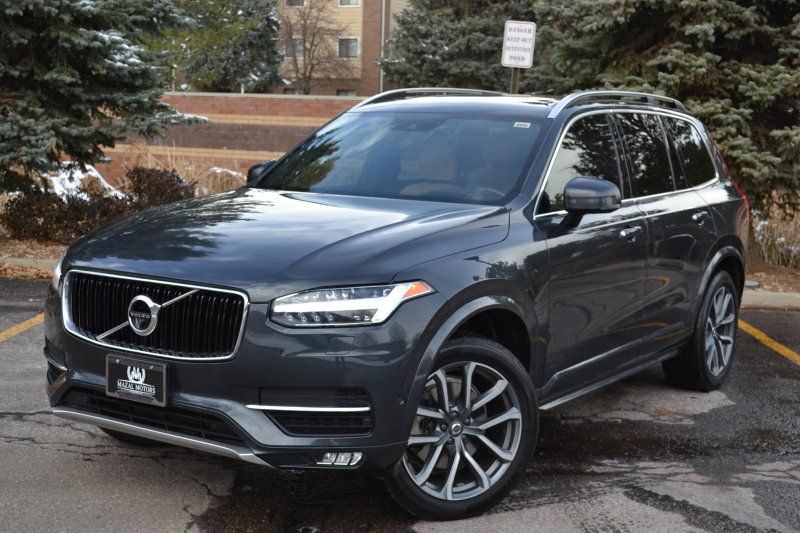2017 Volvo XC90 T6 Momentum | Mazal Motors