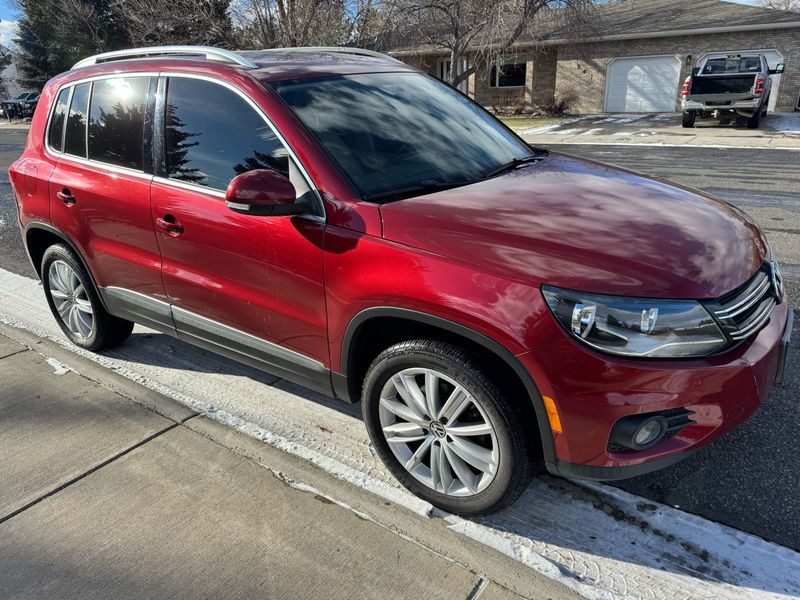 2012 Volkswagen Tiguan SE's photo