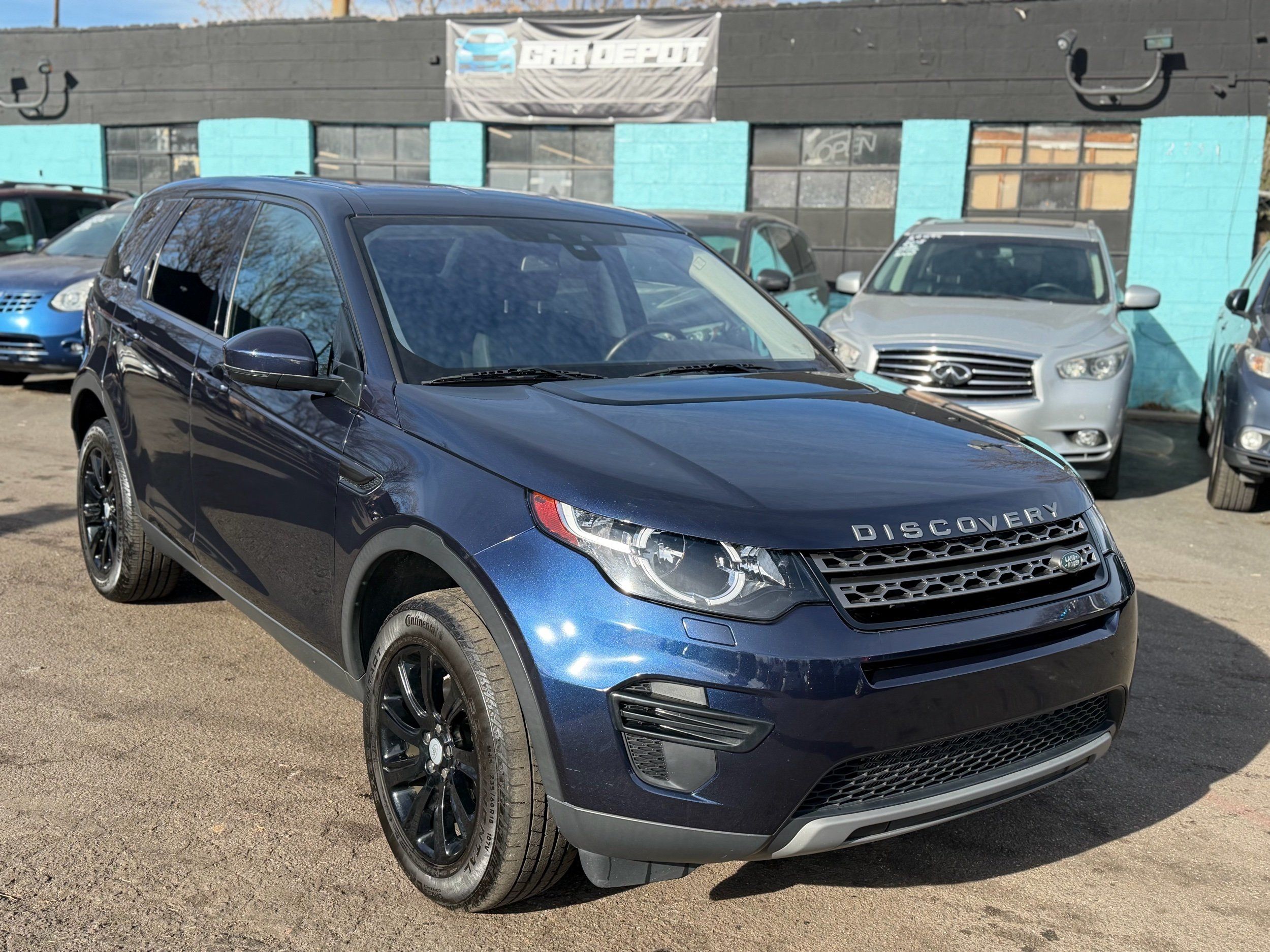 2017 Land Rover Discovery Sport SE's photo