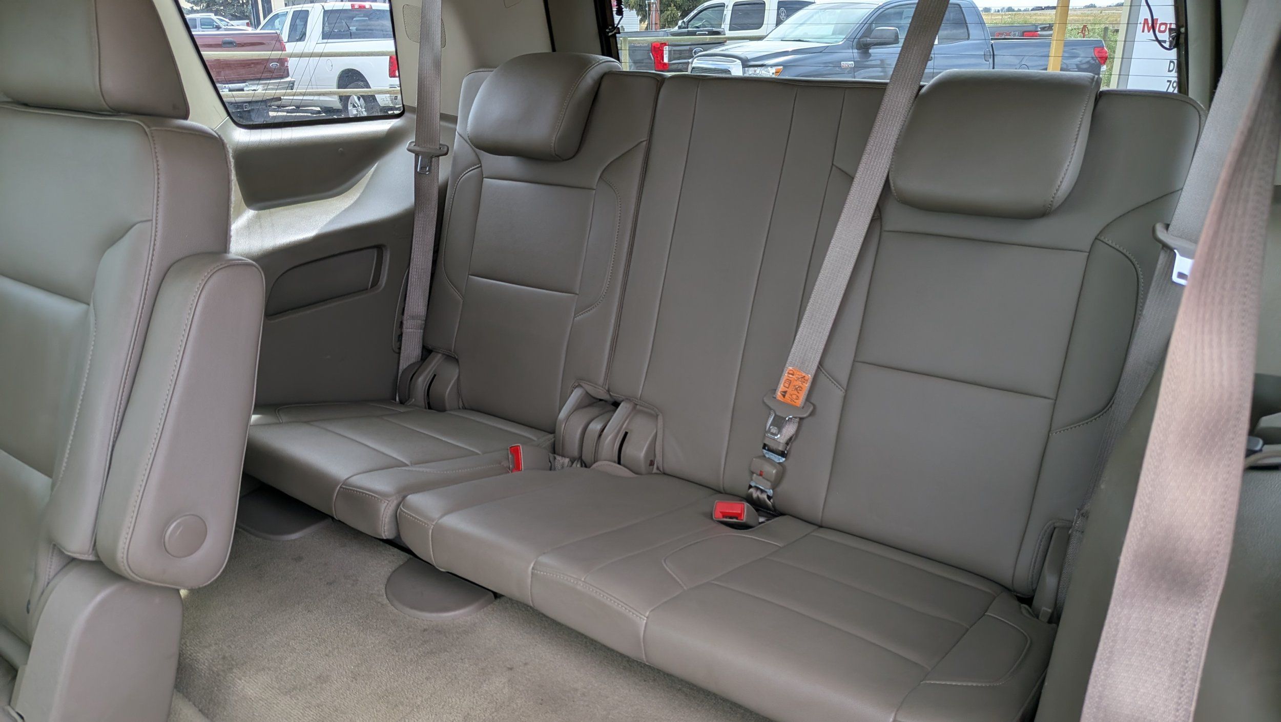 2016 Chevrolet Tahoe LT - Photo 11