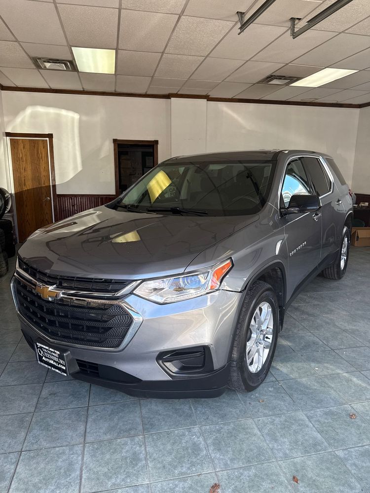 2020 Chevrolet Traverse LS photo 3