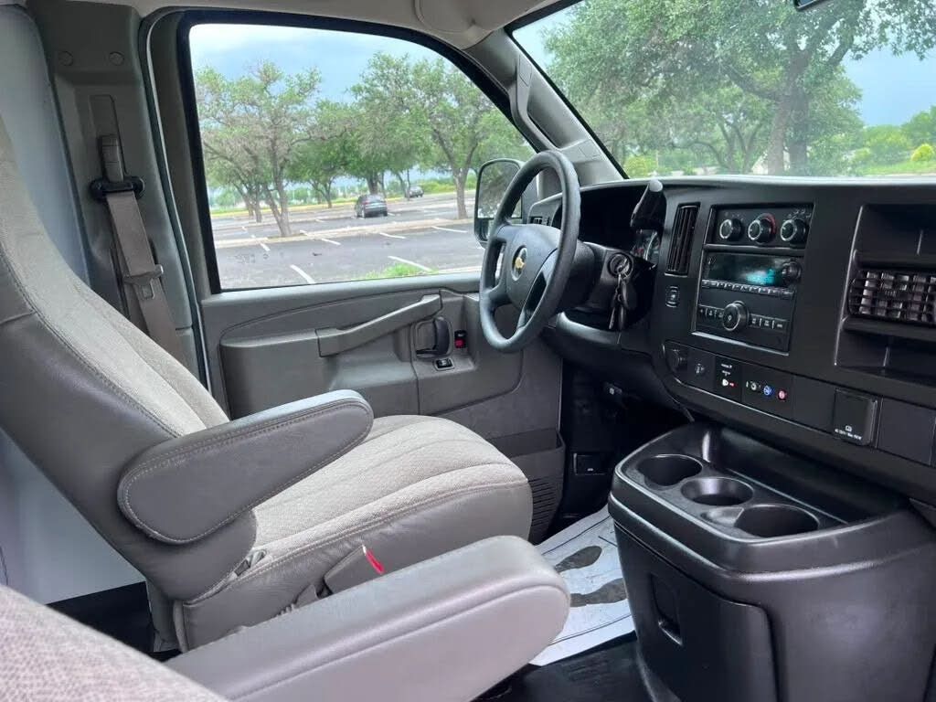 2021 Chevrolet Express Cargo #15