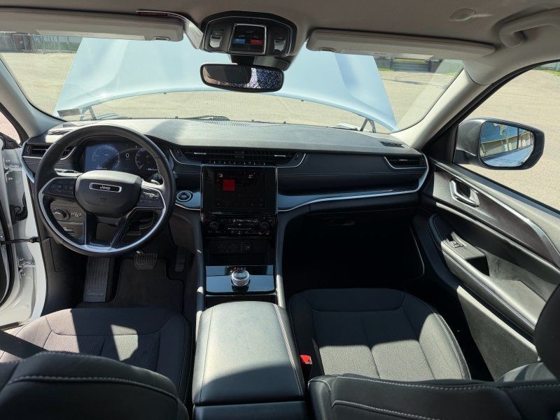 2022 Jeep Grand Cherokee Laredo - Photo 16