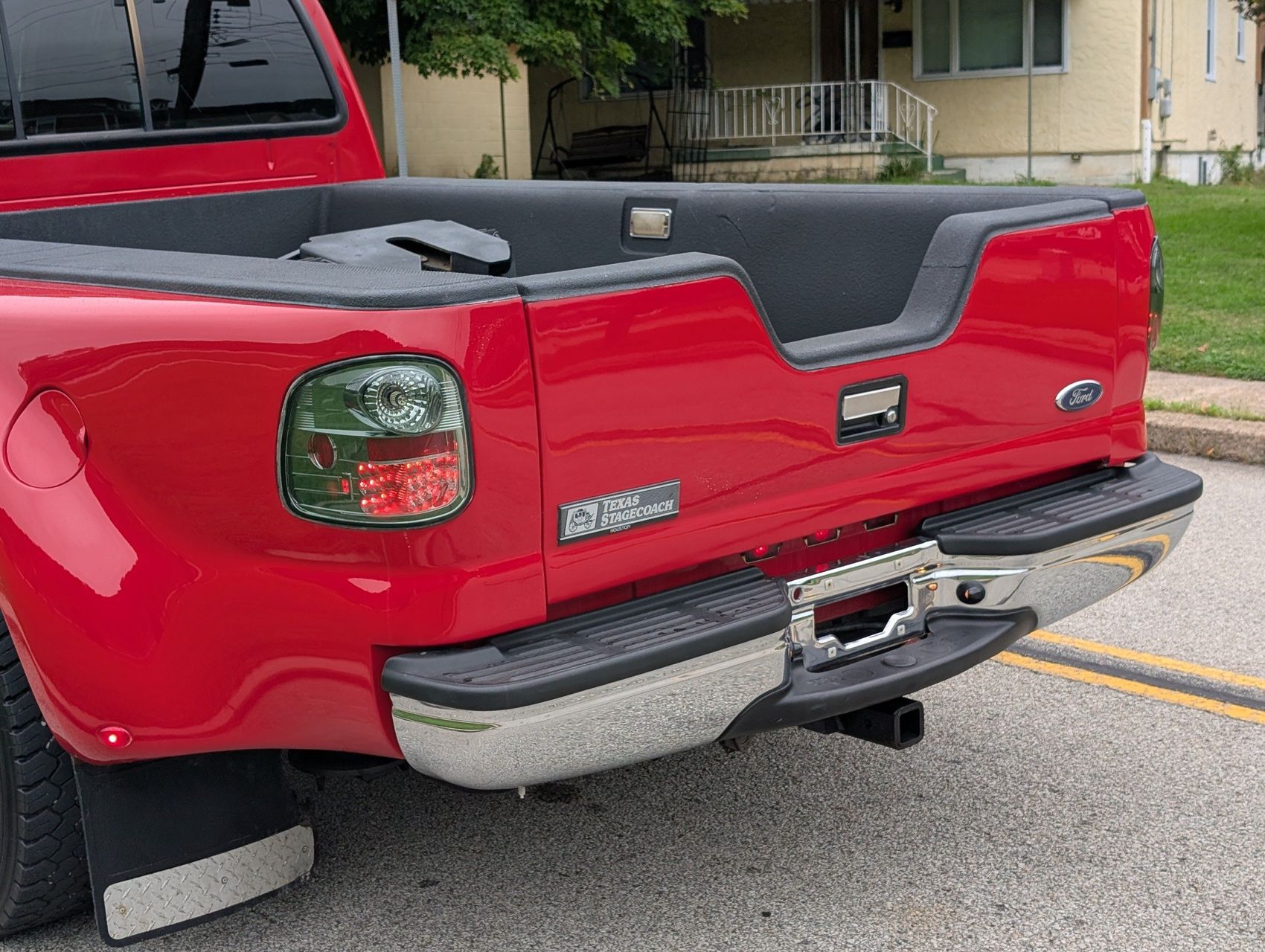 2001 Ford F-550 43