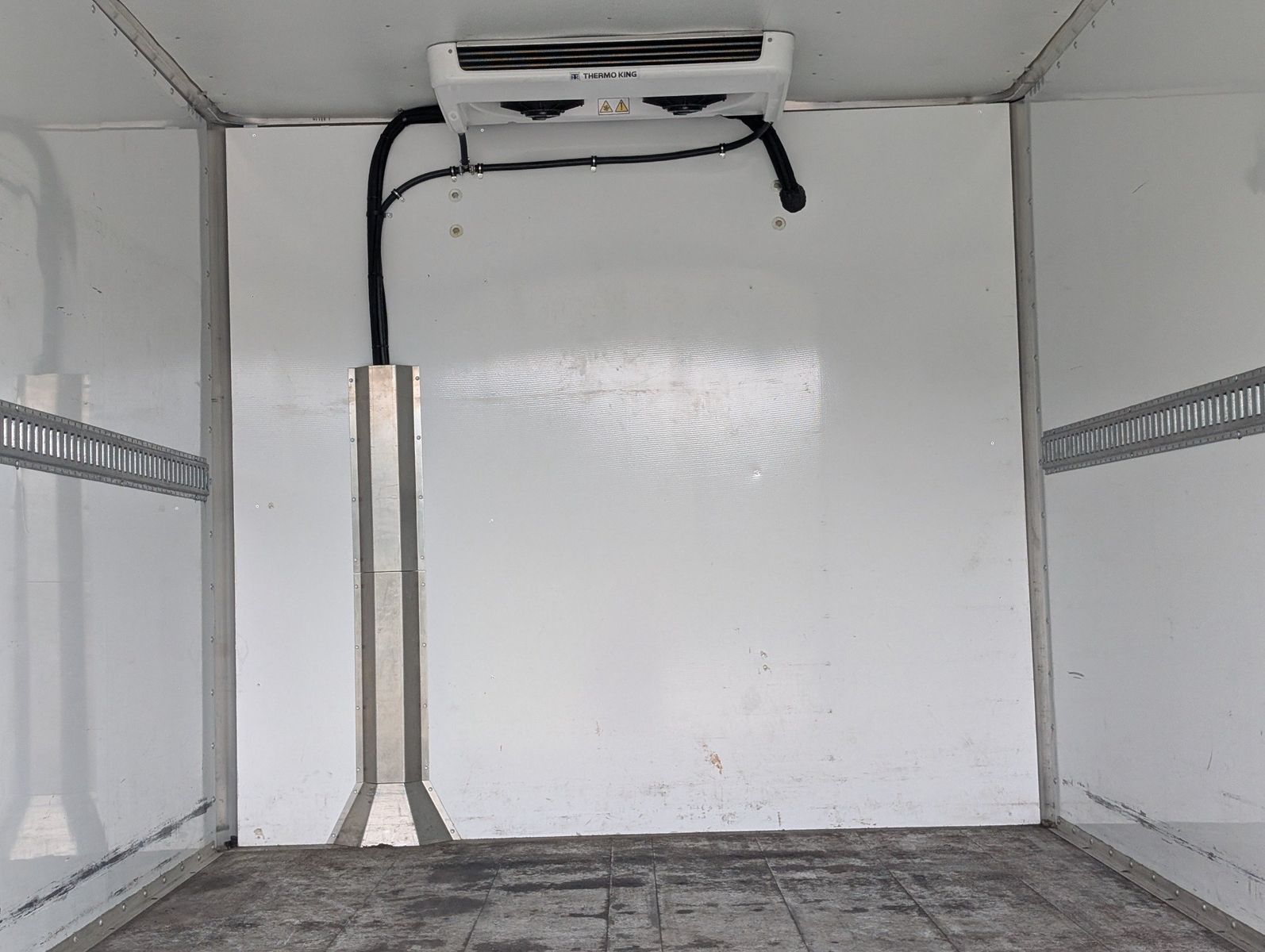 2024 Chevrolet Express Cutaway 310