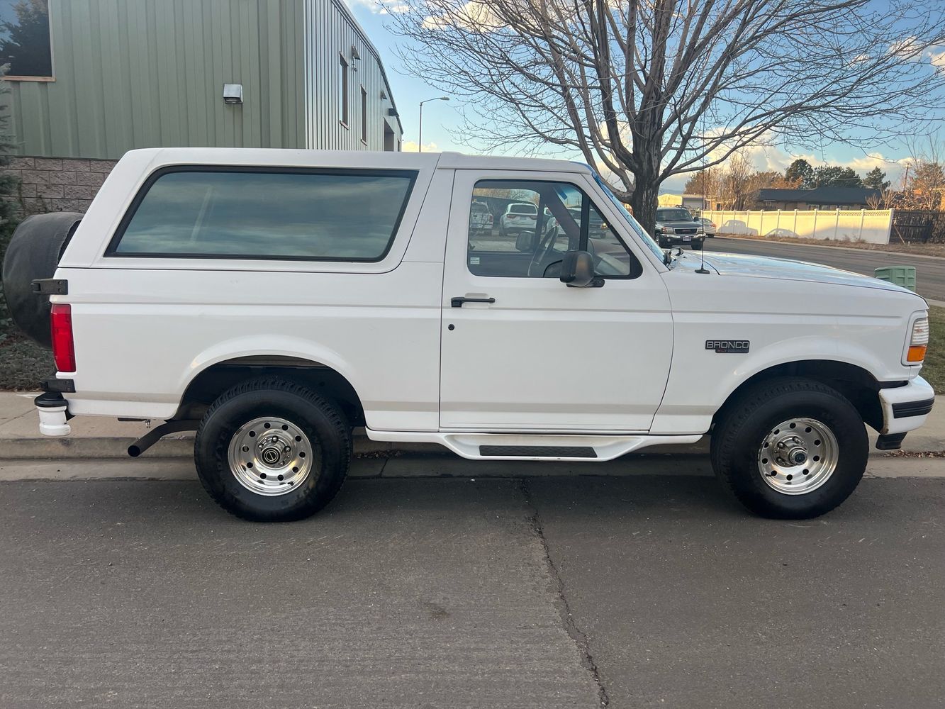 1995 Ford Bronco null photo 6