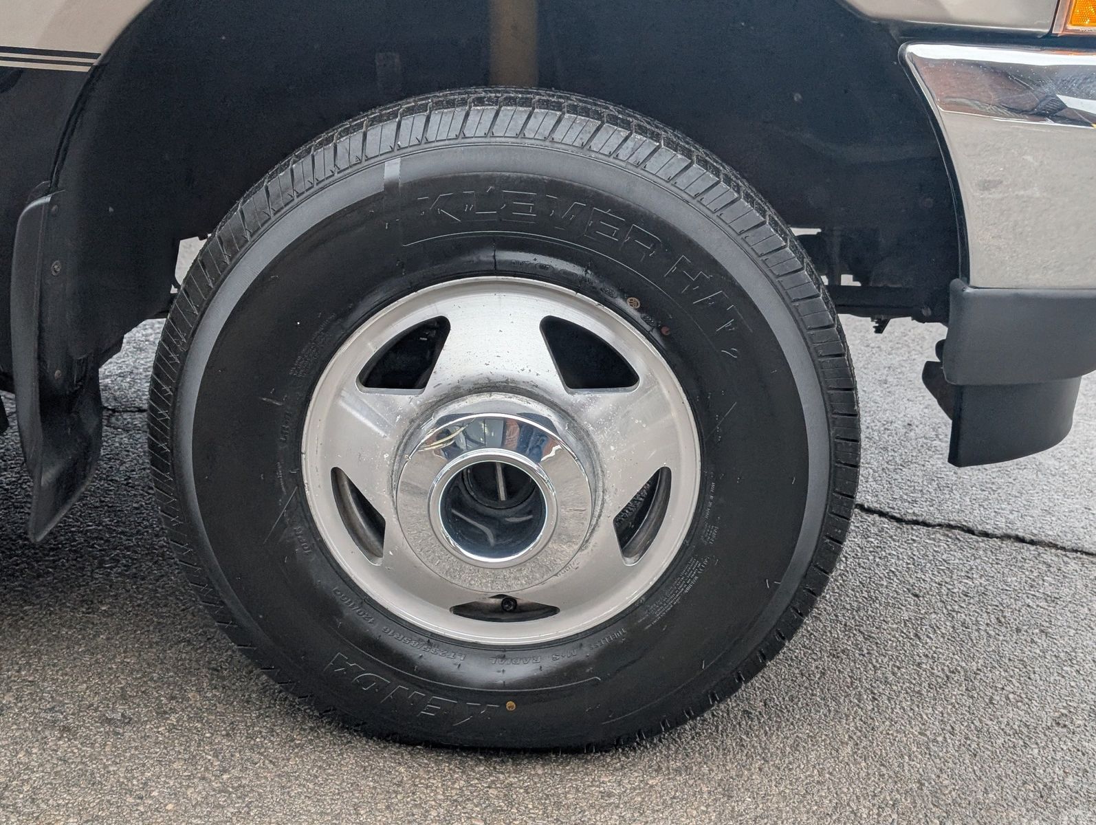 2004 Ford F-350 Super Duty 121