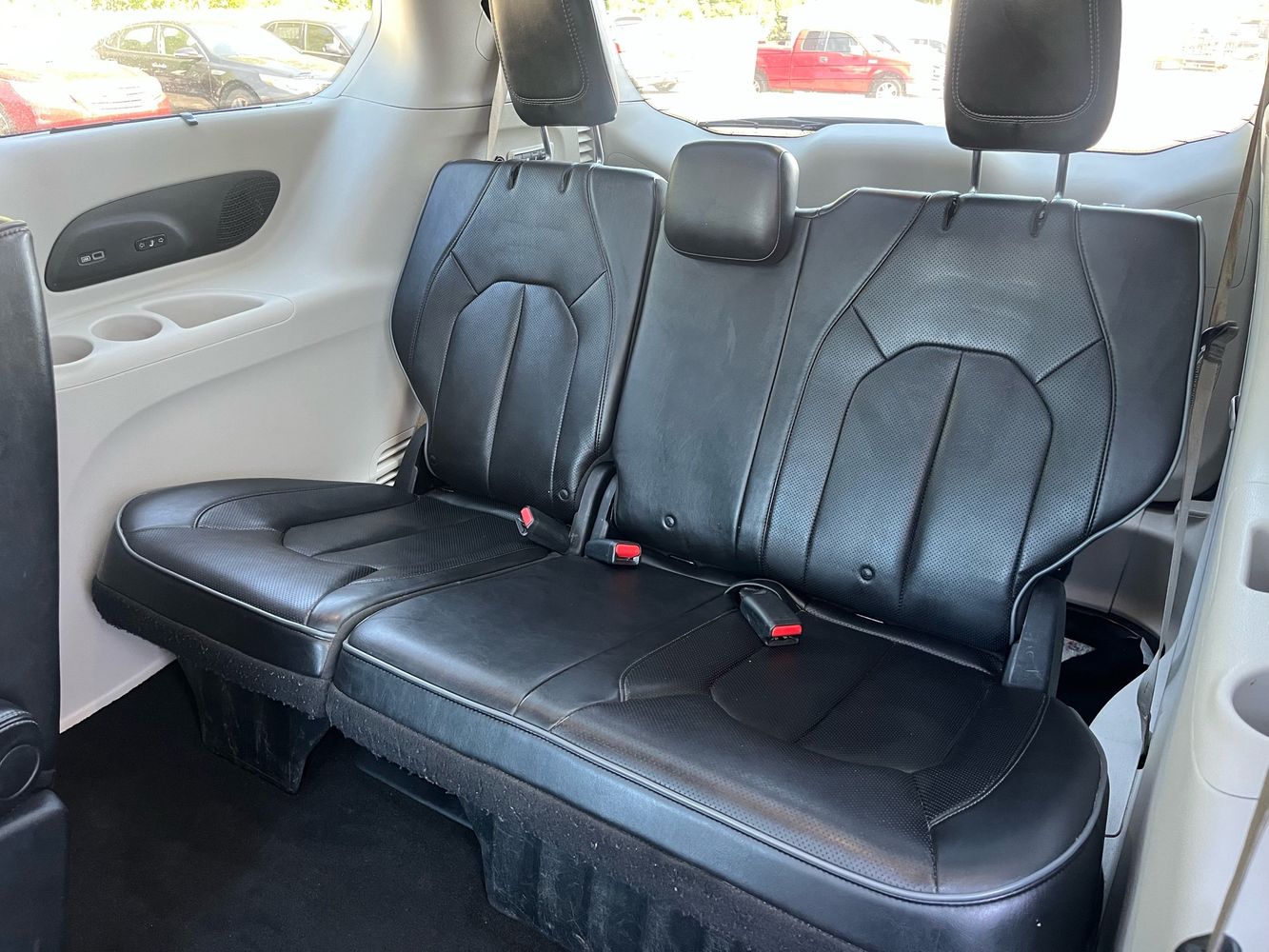 2018 Chrysler Pacifica Limited photo 18