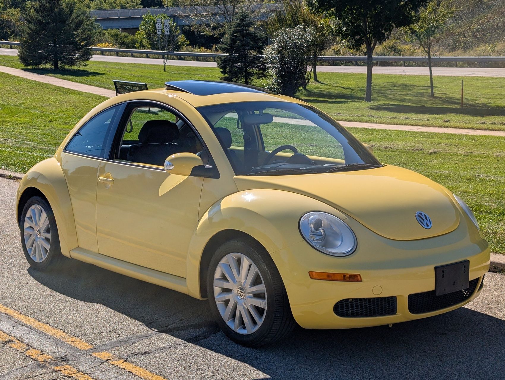 2008 Volkswagen New Beetle 5