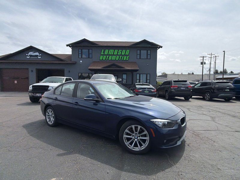2017 BMW 3 Series 320i xDrive Sedan's photo