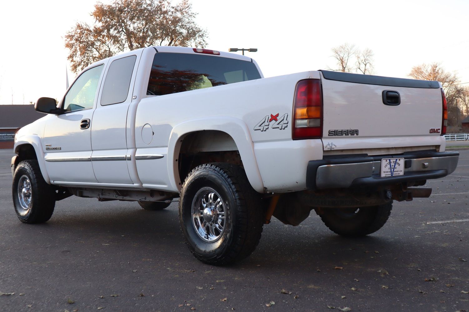 2002 GMC Sierra 2500HD SLE Victory Motors of Colorado