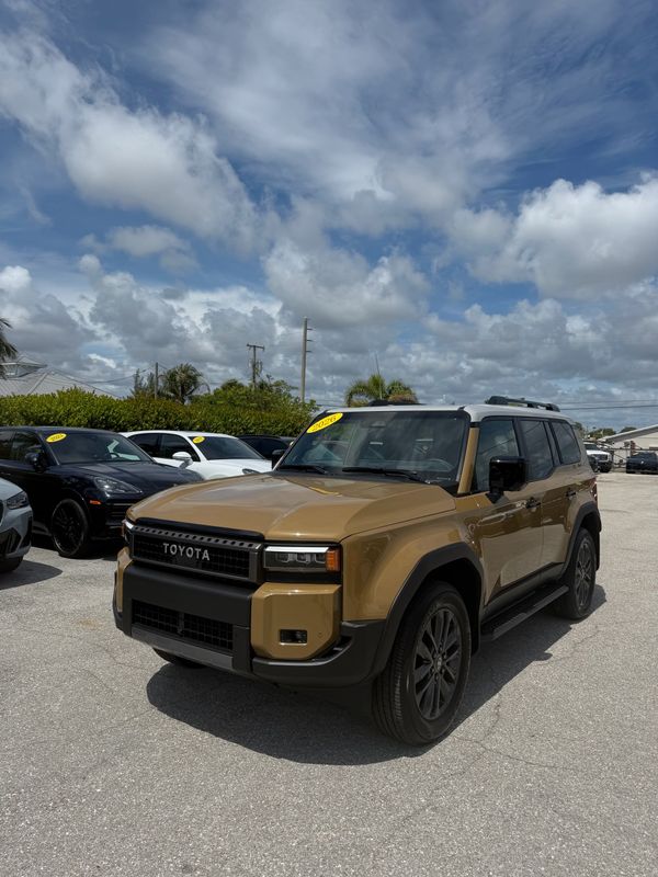 Trail Dust/Gray Scape Roof 2026 Toyota Land Cruiser SUV / Crossover Four-Wheel Drive Automatic